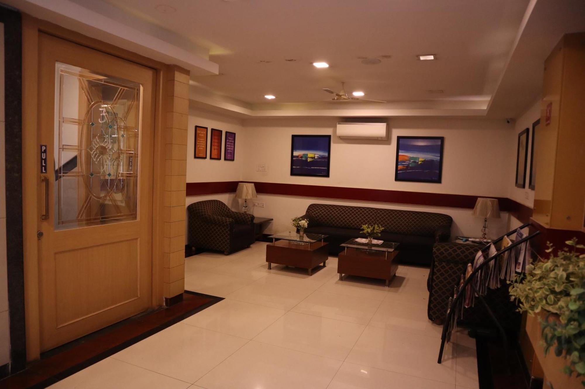 Sri Sai Ram Suites Bengalúr Exteriér fotografie