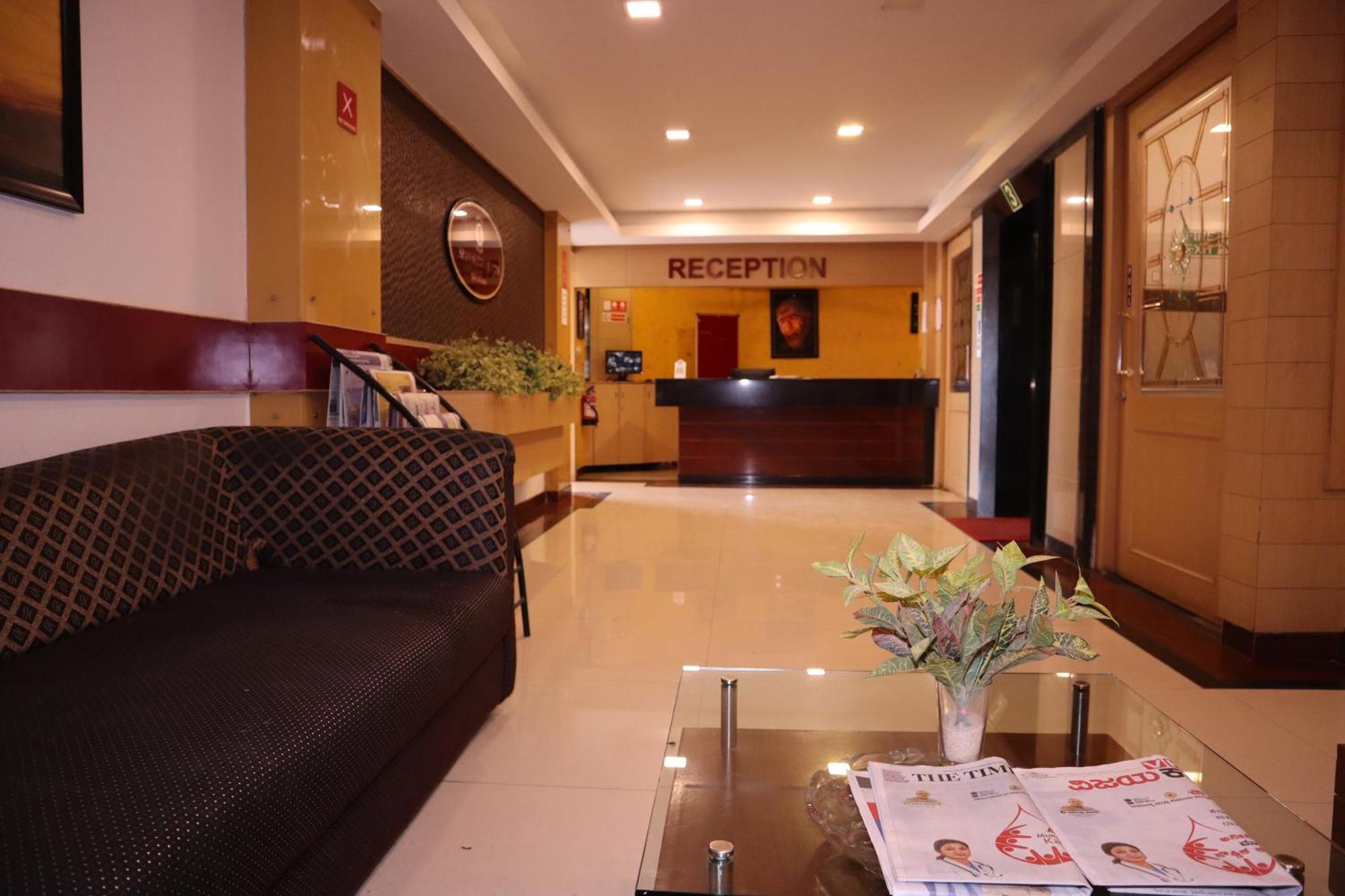 Sri Sai Ram Suites Bengalúr Exteriér fotografie