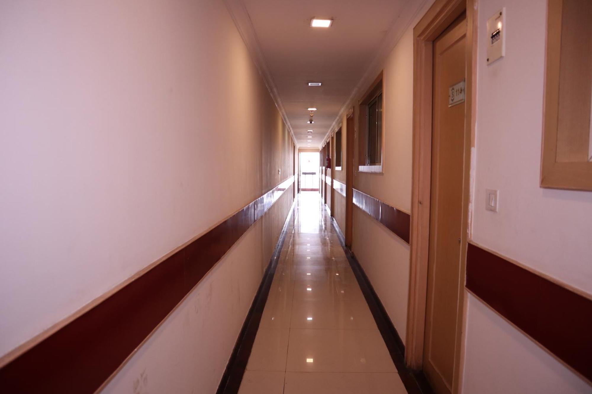 Sri Sai Ram Suites Bengalúr Exteriér fotografie