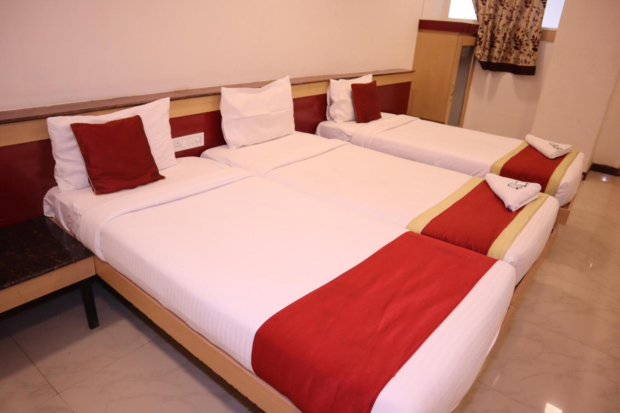 Sri Sai Ram Suites Bengalúr Exteriér fotografie