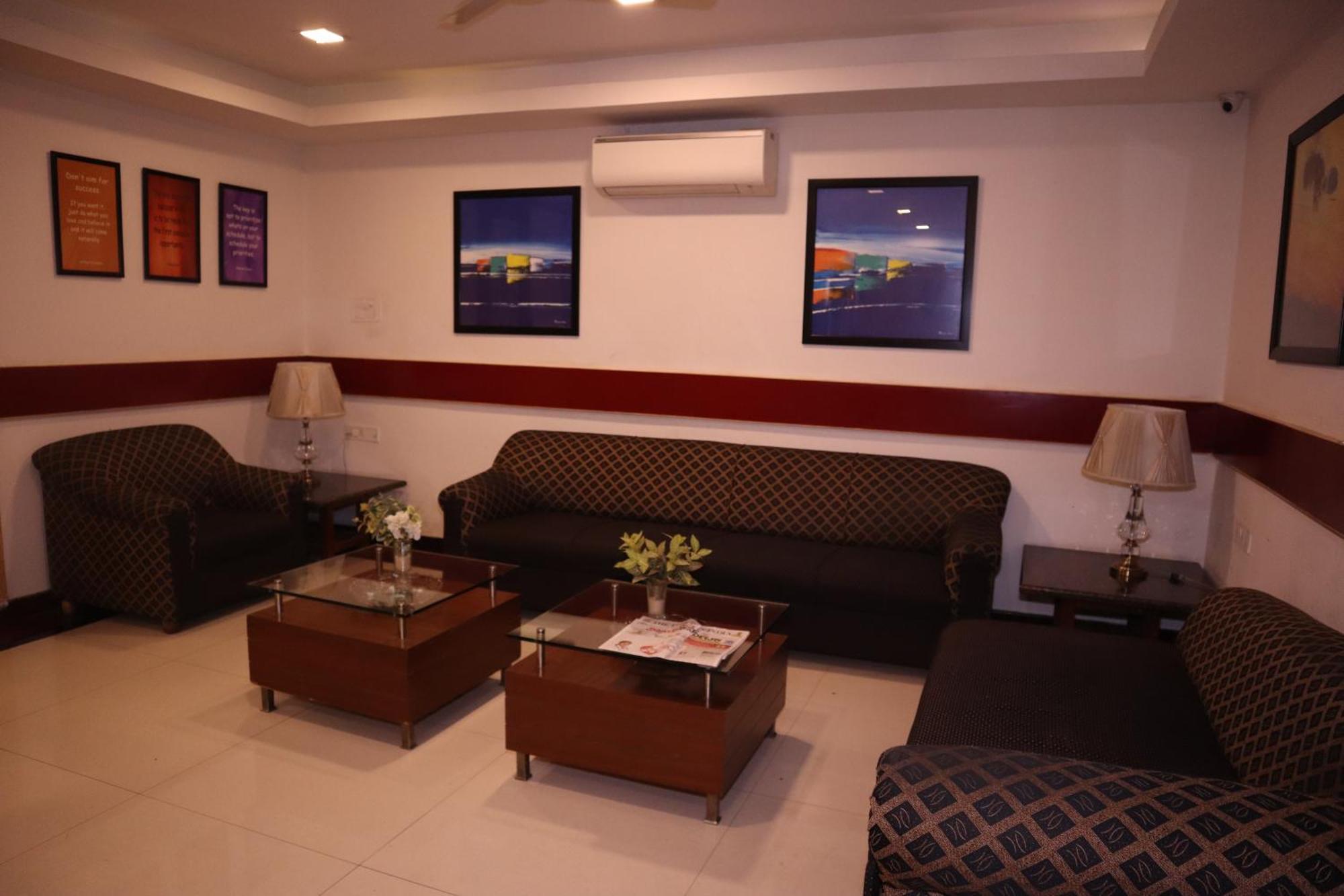 Sri Sai Ram Suites Bengalúr Exteriér fotografie