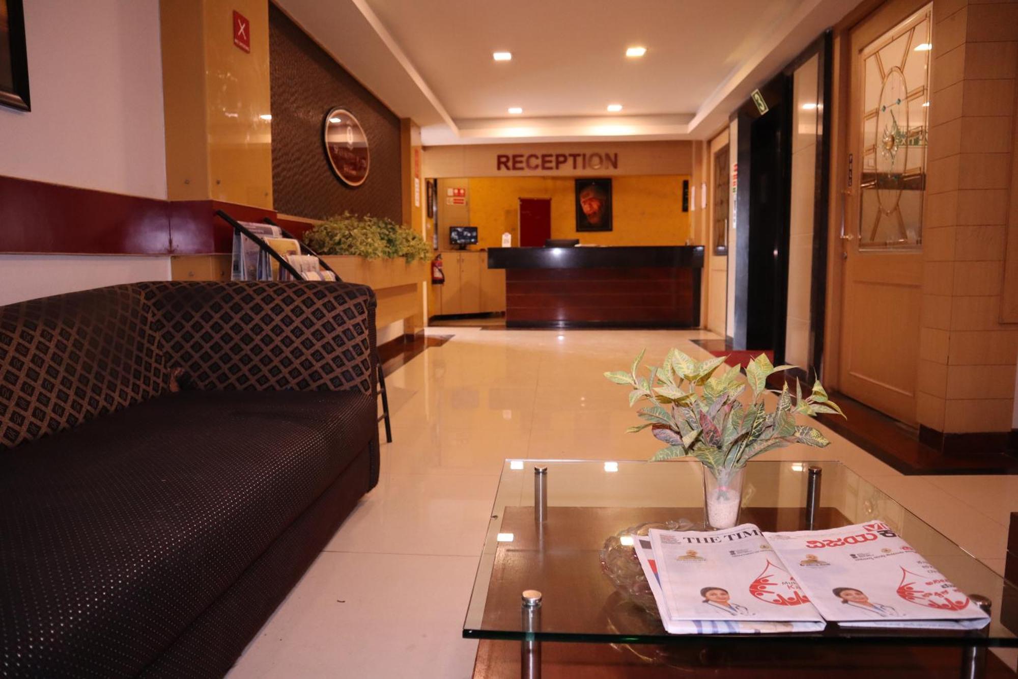 Sri Sai Ram Suites Bengalúr Exteriér fotografie
