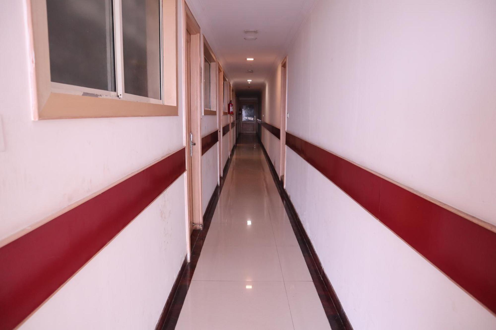 Sri Sai Ram Suites Bengalúr Exteriér fotografie